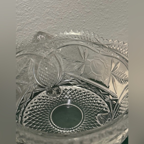 Vintage Rose Detail Cut Crystal Footed Bon Bon Lidded Dish - Picture 6 of 10